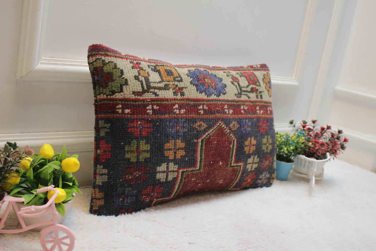 Floral Kilim Lumbar Pillow Cover: Upcycled Woven Rug, 12x20 inch