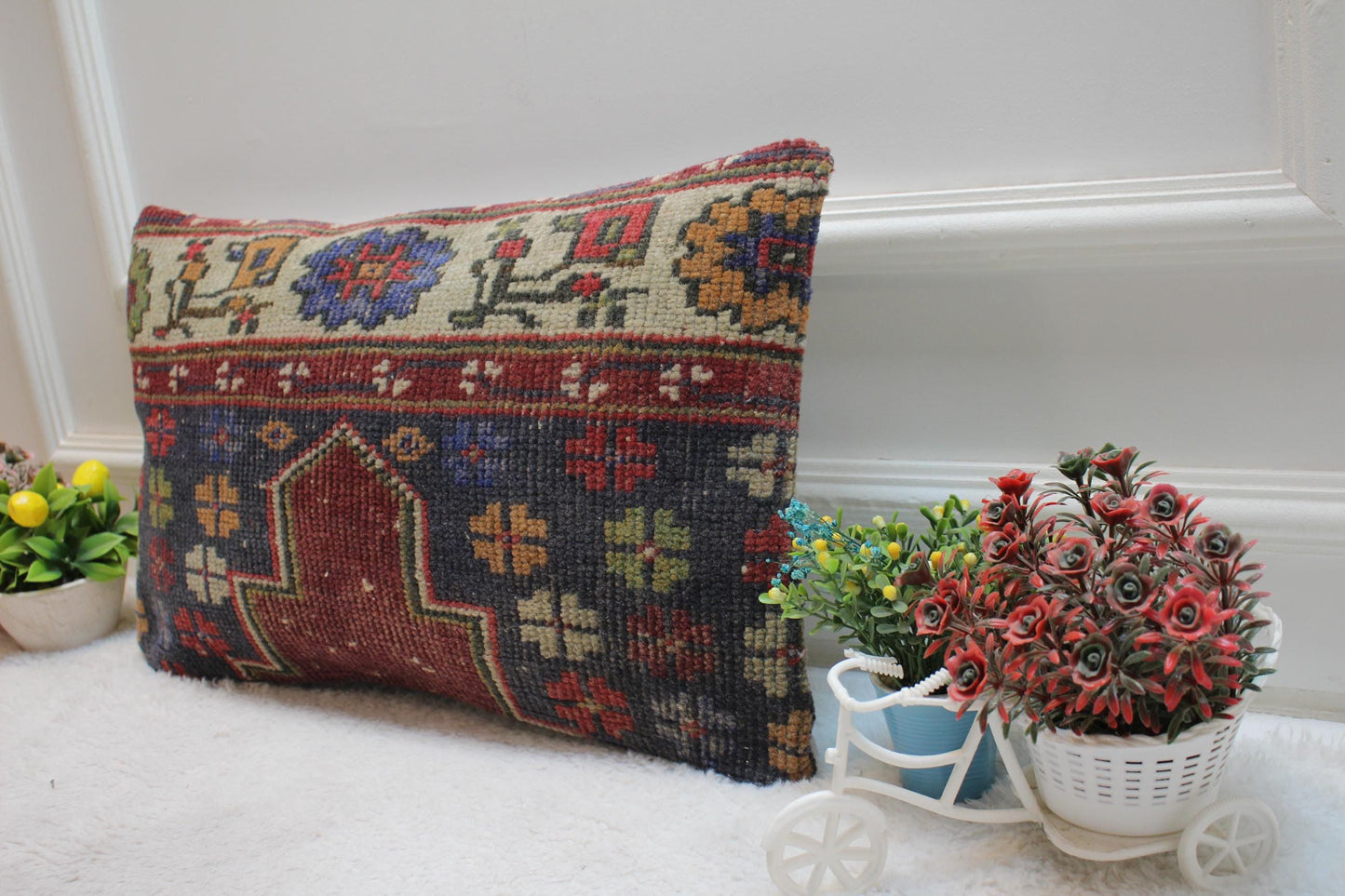 Floral Kilim Lumbar Pillow Cover: Upcycled Woven Rug, 12x20 inch