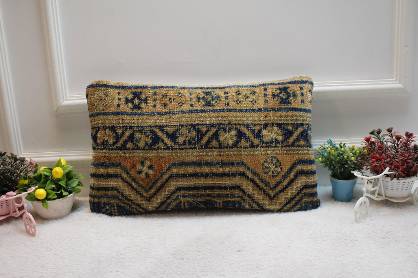 Handmade Turkish Rug Lumbar Pillow Cover: Vintage Blue Beige Kilim (12x20 in)