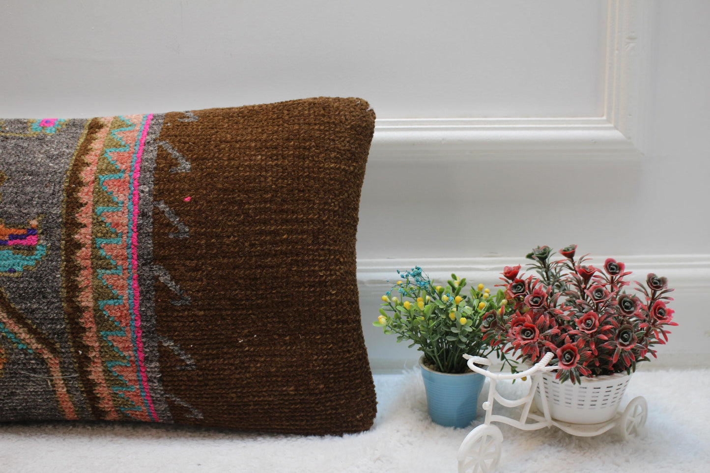 Handmade Wool Lumbar Pillow Cover: Upcycled Anatolian Kilim (12x20 in)