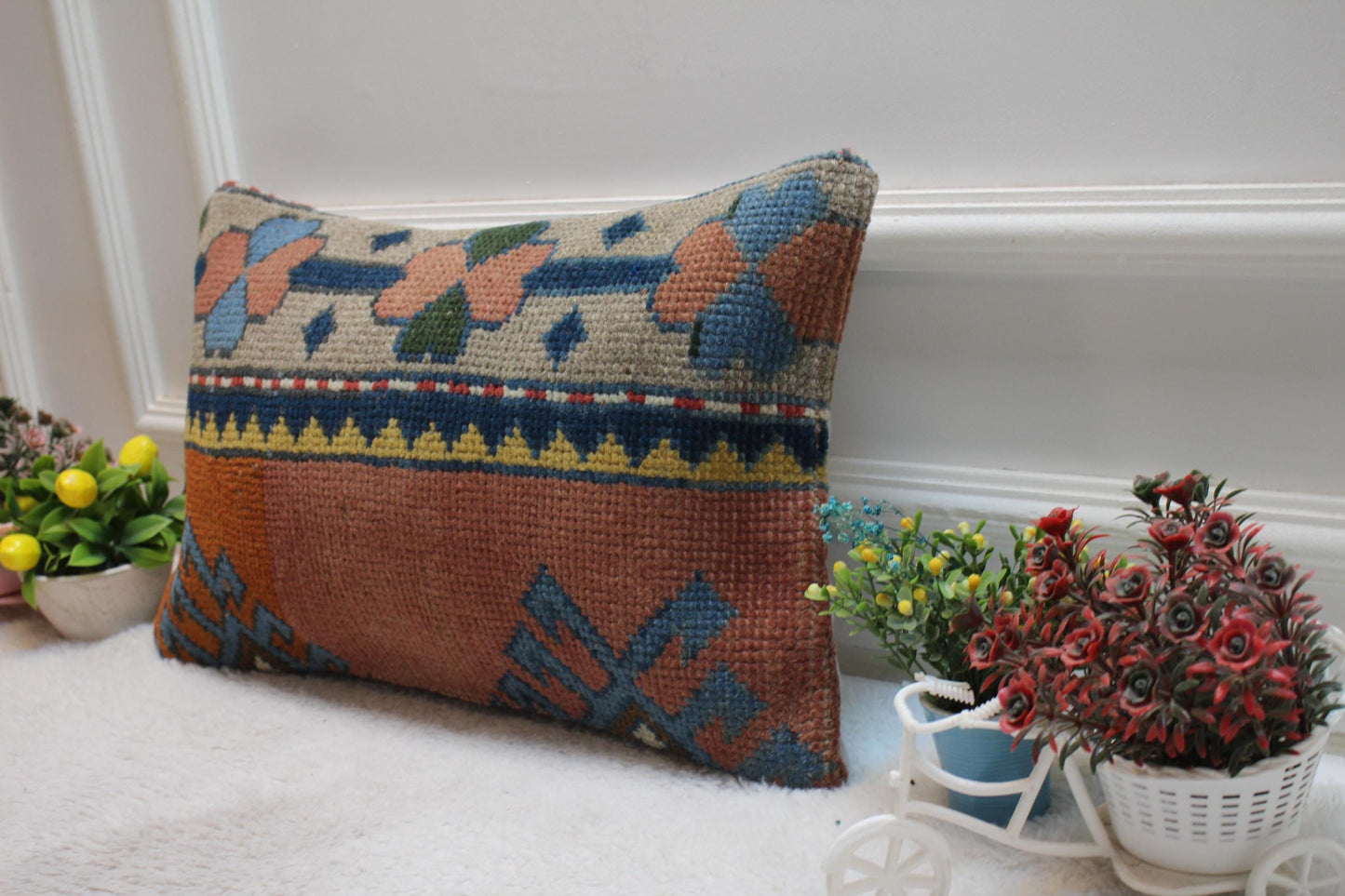 Handmade Floral Kilim Pillow Cover: Organic Wool Lumbar Pillow (12x20 in)
