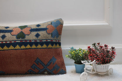 Handmade Floral Kilim Pillow Cover: Organic Wool Lumbar Pillow (12x20 in)