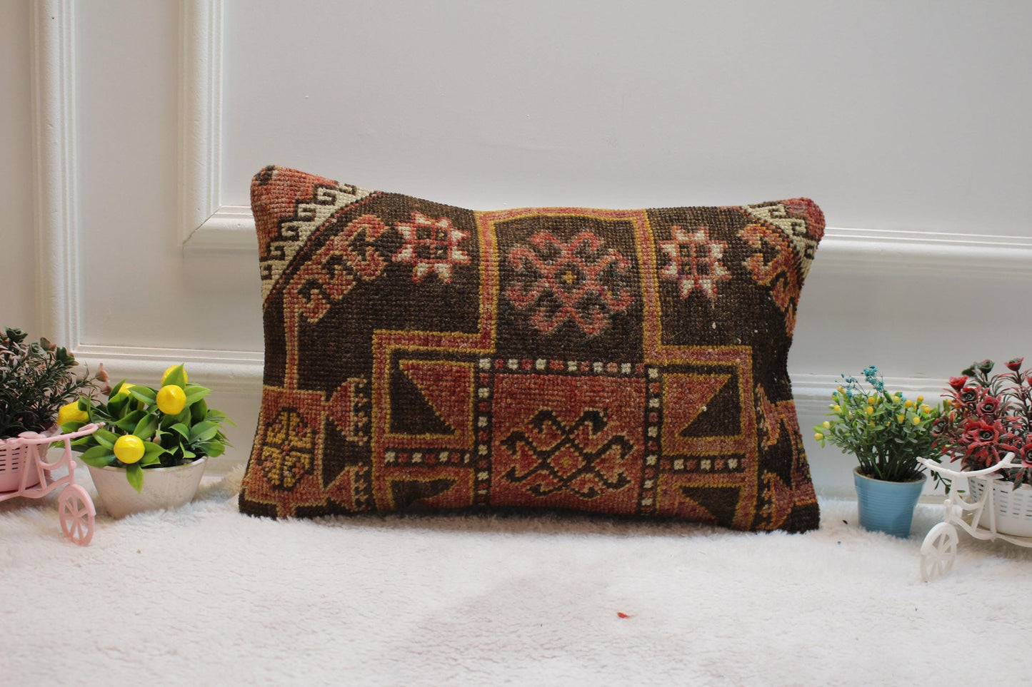 Vintage Turkish Rug Lumbar Pillow Cover: Black & Red, 12x20 inch