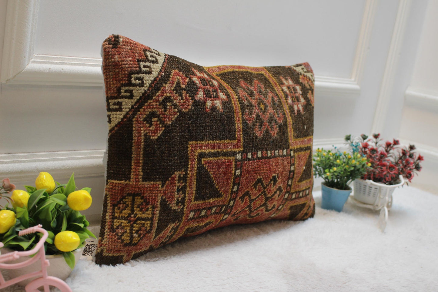 Vintage Turkish Rug Lumbar Pillow Cover: Black & Red, 12x20 inch