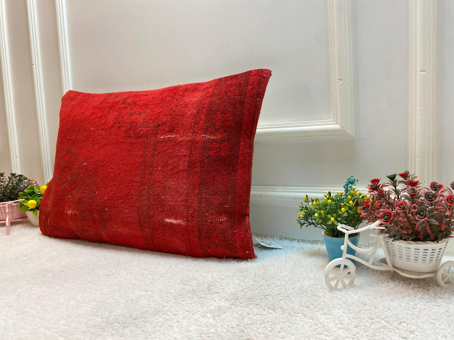 Red Kilim Pillow Cover: Organic Wool Lumbar Pillow (16x24 in)
