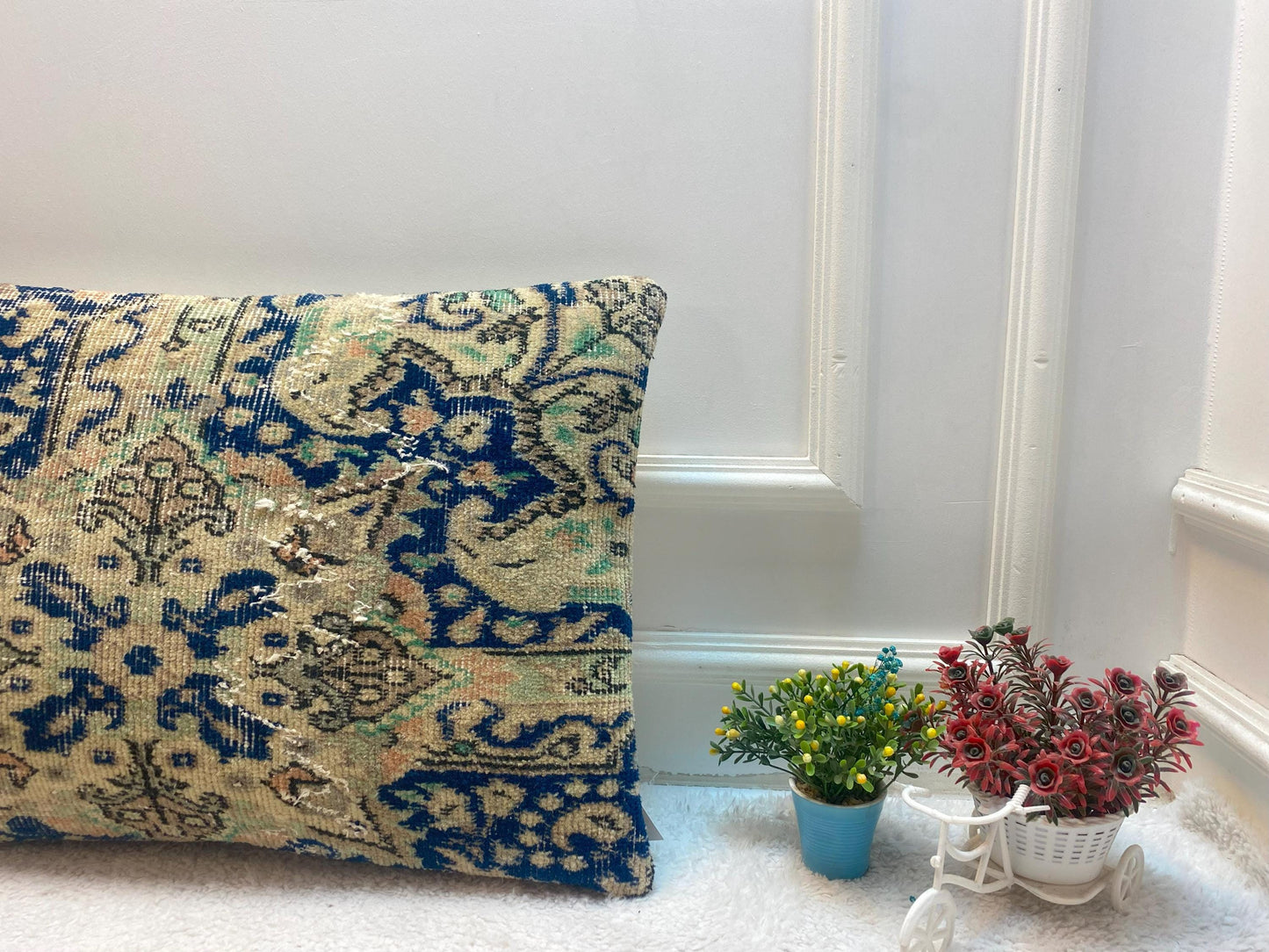 Vintage Anatolian Wool Lumbar Pillow: Handmade Rug Pillow Cover (16x24 in)
