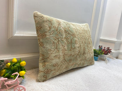 Vintage Turkish Rug Lumbar Pillow Cover: Beige & Green, 16x24 inch