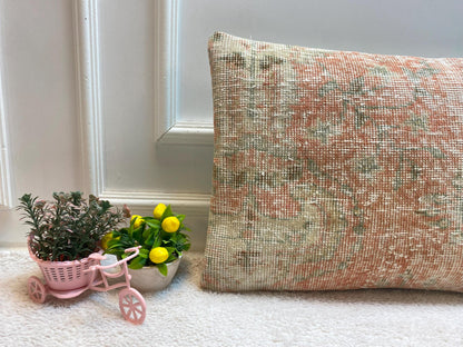 Handmade Wool Lumbar Pillow Cover: Anatolian Kilim, 16x24 inch