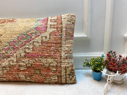 Vintage Turkish Rug Pillow Cover: Organic Wool Lumbar Cushion (16x24 in)