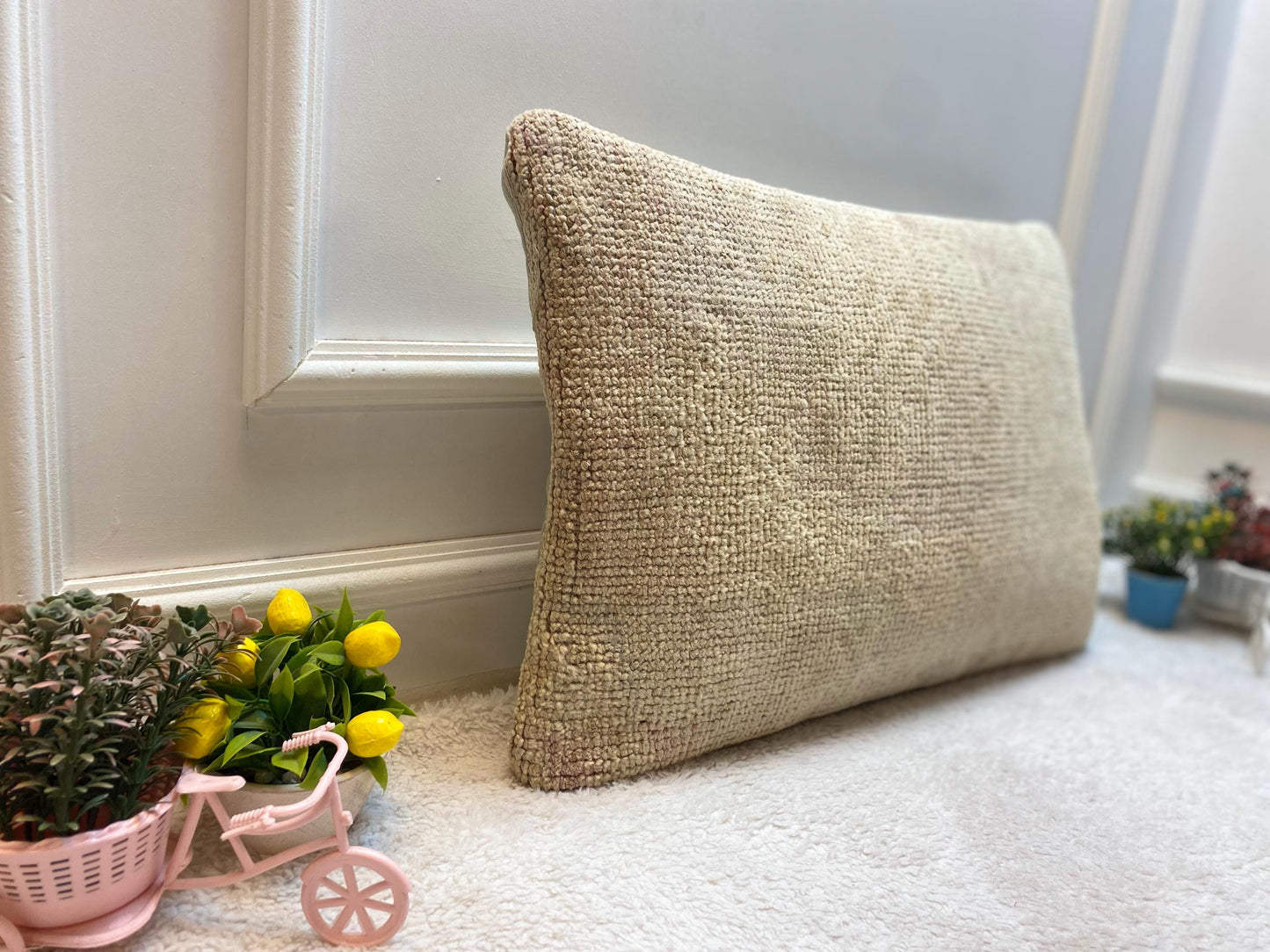 Beige Turkish Rug Lumbar Pillow Cover: Vintage Wool Kilim, 16x24 inch