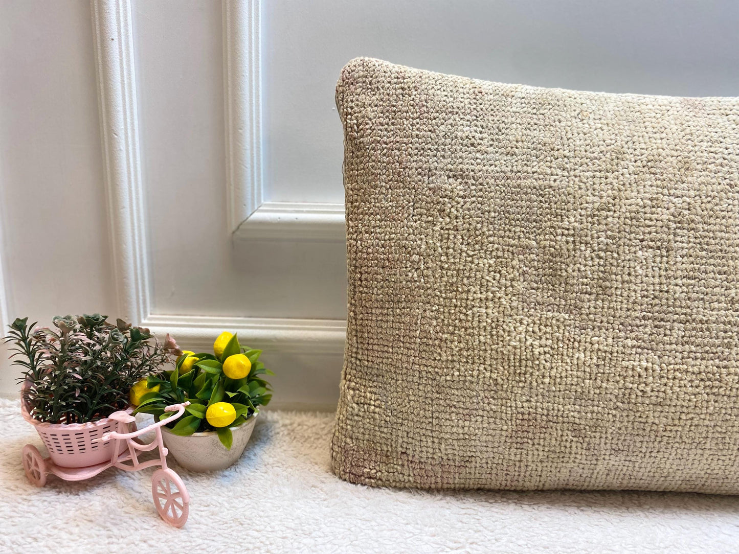 Beige Turkish Rug Lumbar Pillow Cover: Vintage Wool Kilim, 16x24 inch