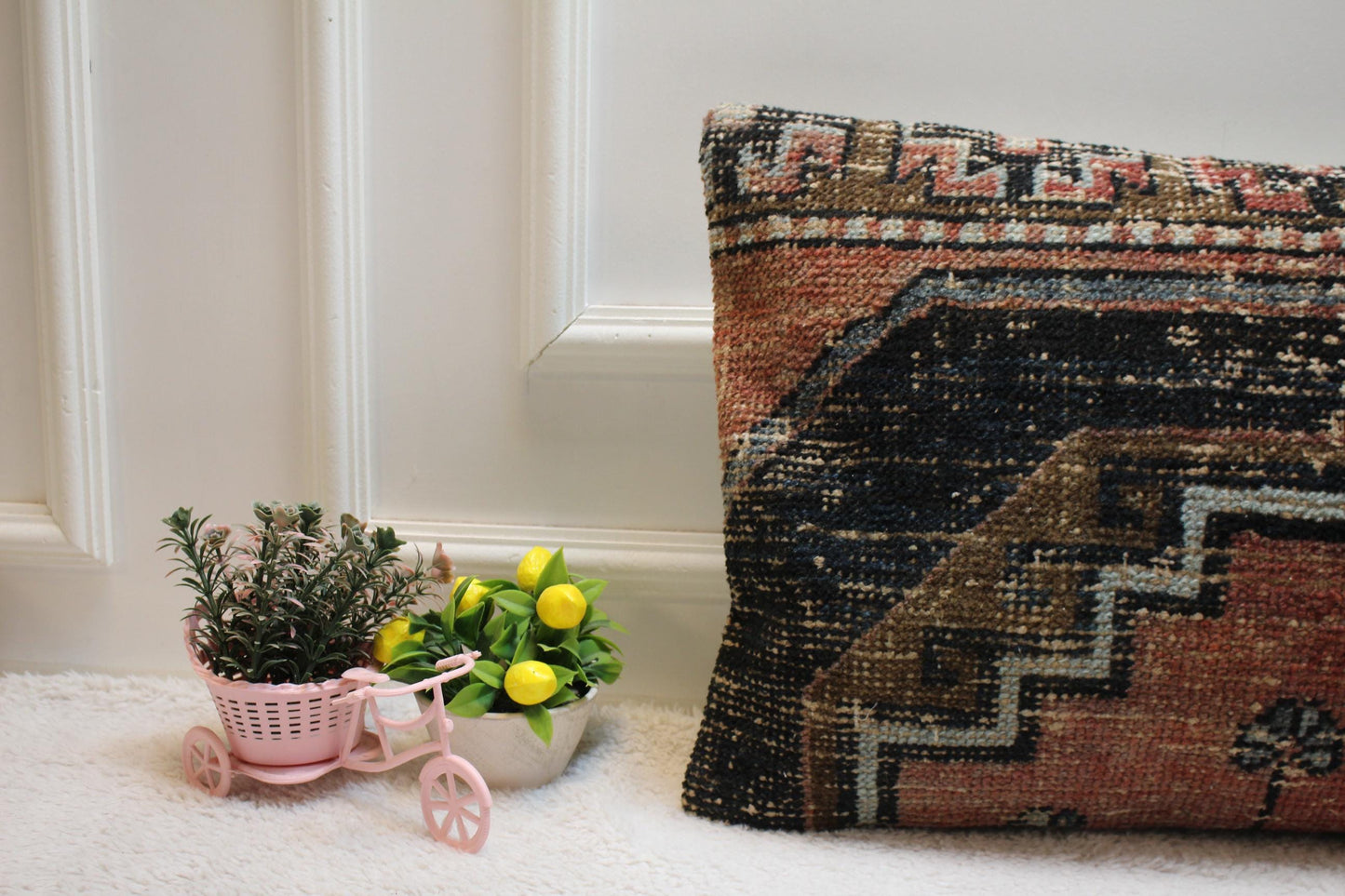 Handmade Lumbar Kilim Pillow Cover: Organic Wool, 16x24 inc
