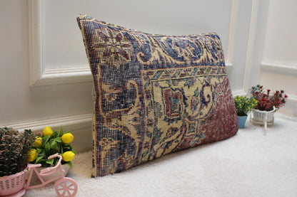 Floral Kilim Pillow Cover: Vintage Turkish Rug, Handmade Wool (16x24 Inc)