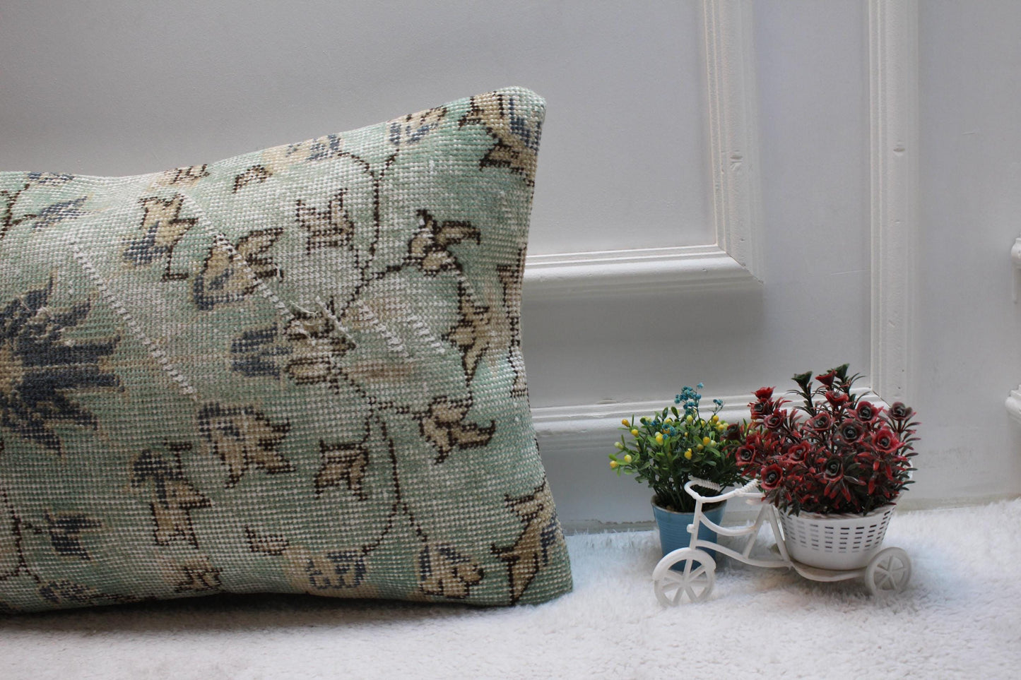 Vintage Turkish Rug Lumbar Pillow Cover: Green Beige Woven Wool (16x24in)