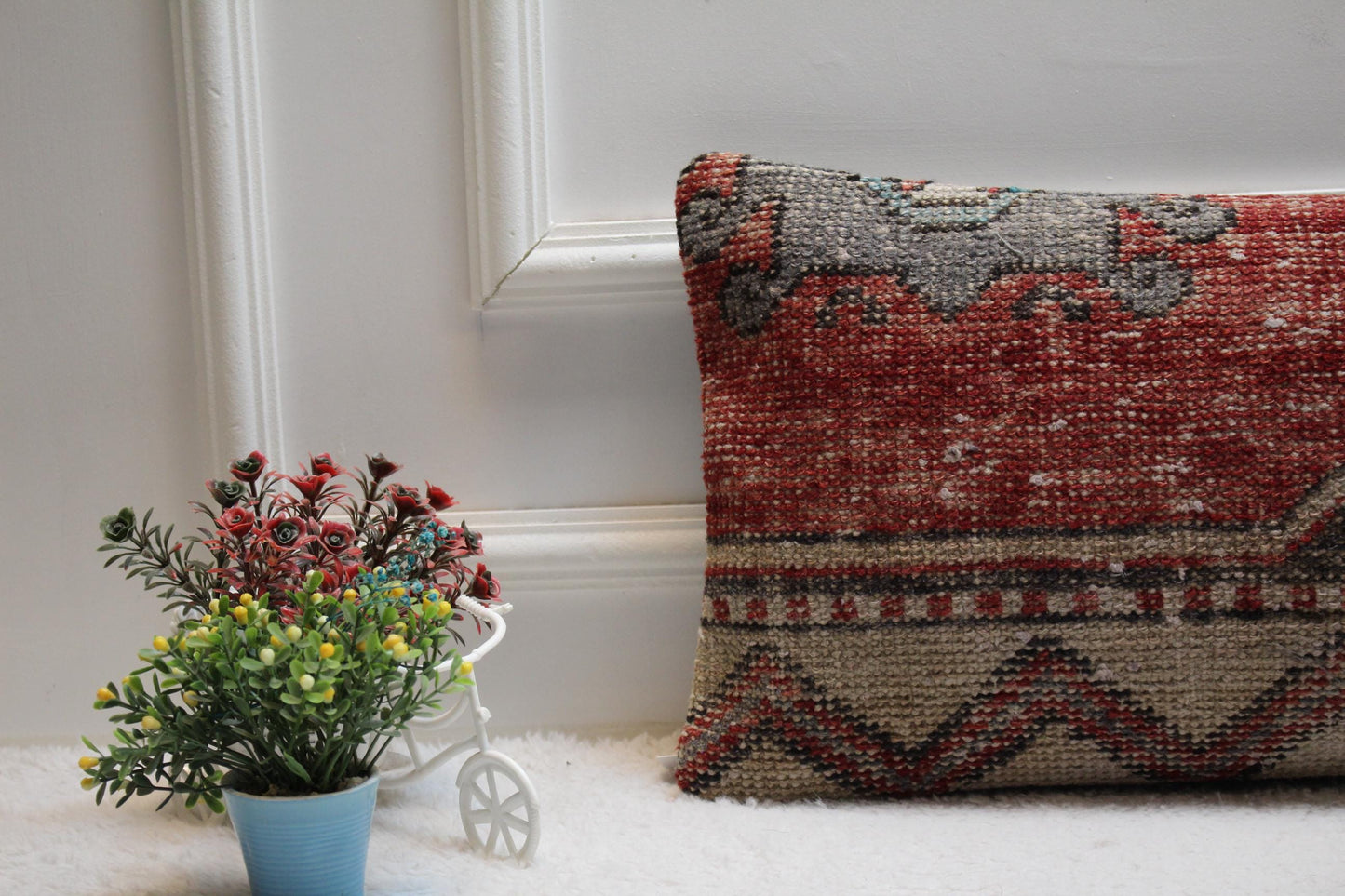 Vintage Turkish Rug Pillow: Organic Wool Lumbar Pillow Cover (12x24 in)