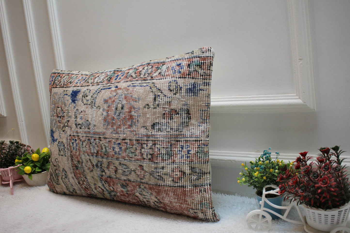 Vintage Turkish Rug Lumbar Pillow Cover: Upcycled Kilim Pillow Case (16x24 in)