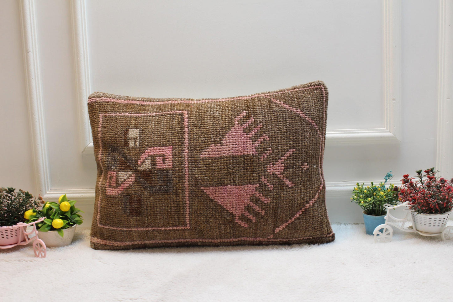 Handmade Turkish Kilim Lumbar Pillow Cover: Brown & Pink Rug Pillow (16x24 in)
