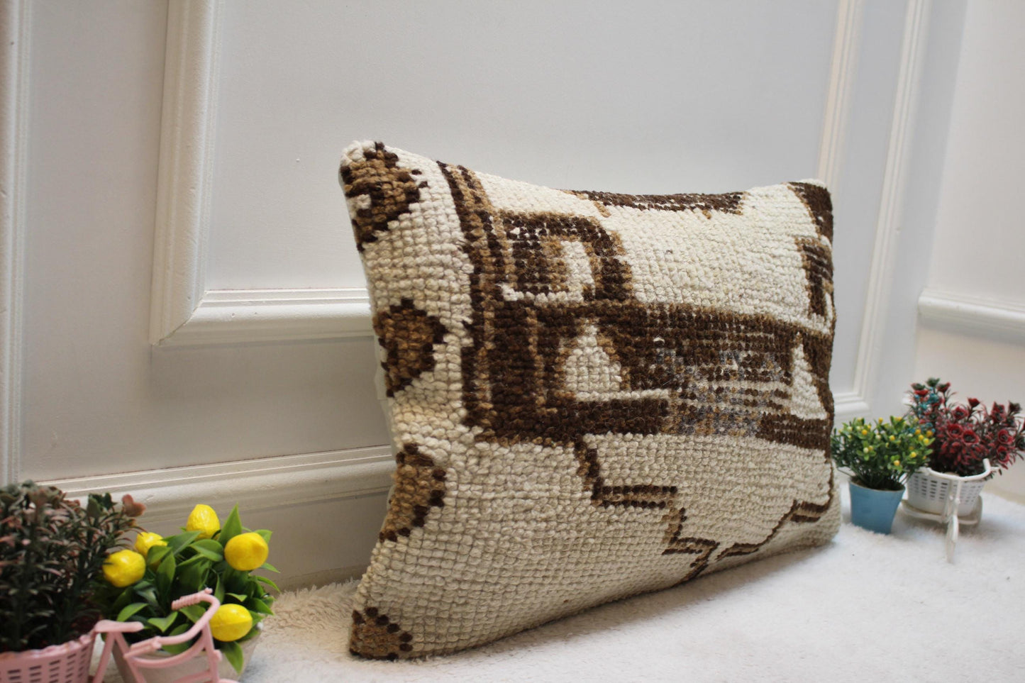 Vintage Kilim Lumbar Pillow Cover: White & Brown Organic Wool (16x24 in)