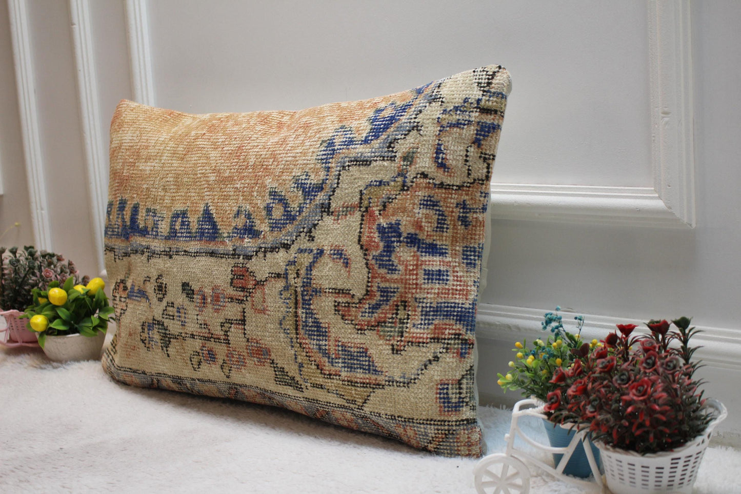 Handmade Turkish Rug Pillow Cover: Organic Wool Lumbar Pillow (16x24 in)