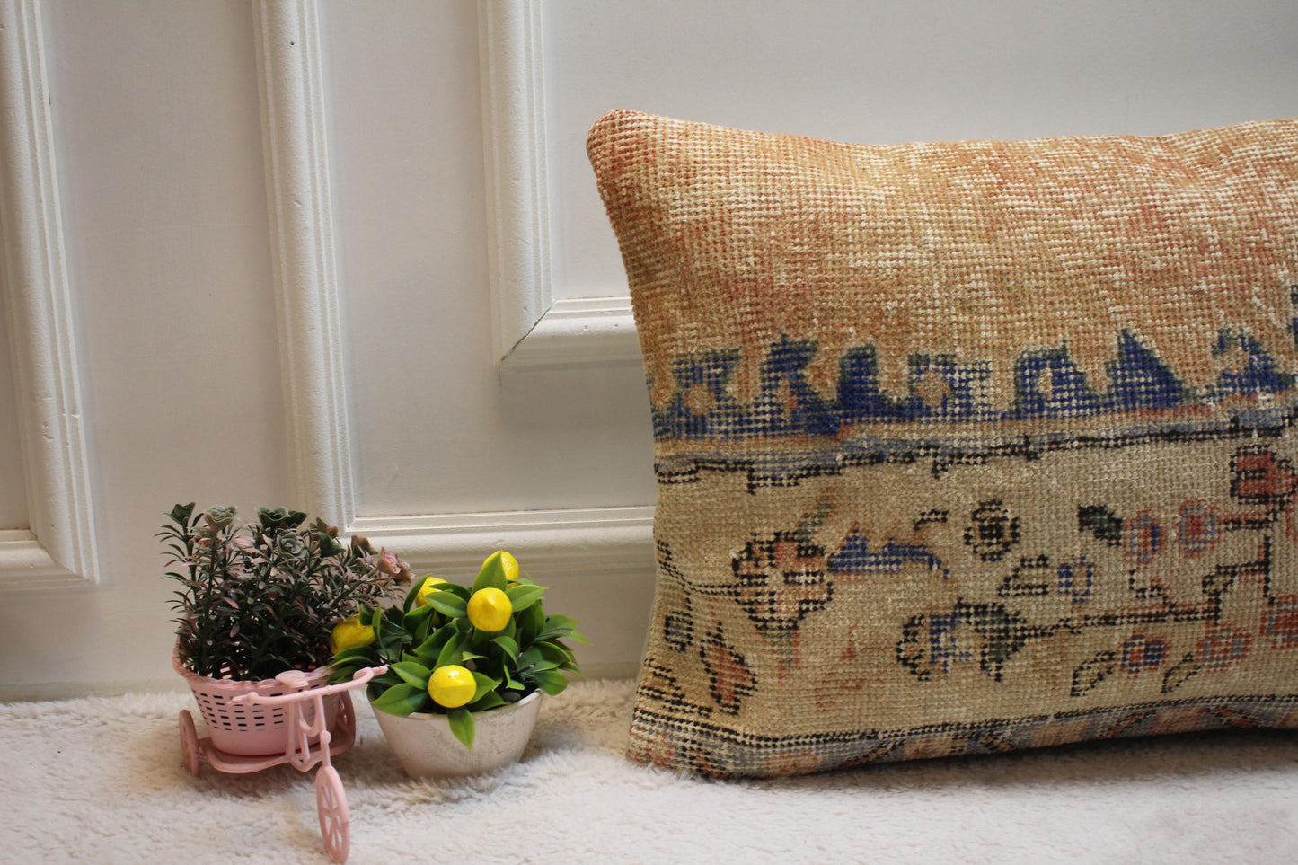 Handmade Turkish Rug Pillow Cover: Organic Wool Lumbar Pillow (16x24 in)