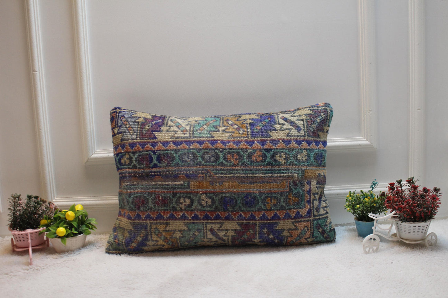 Handmade Kilim Lumbar Pillow Cover: Geometric Rug Pillow (16x24 inc)