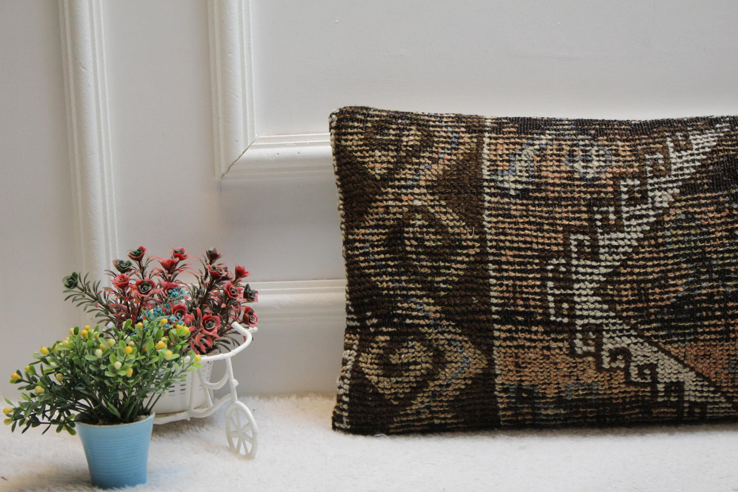 Handmade Turkish Rug Lumbar Pillow Cover: Vintage Woven Wool (12x24 in)