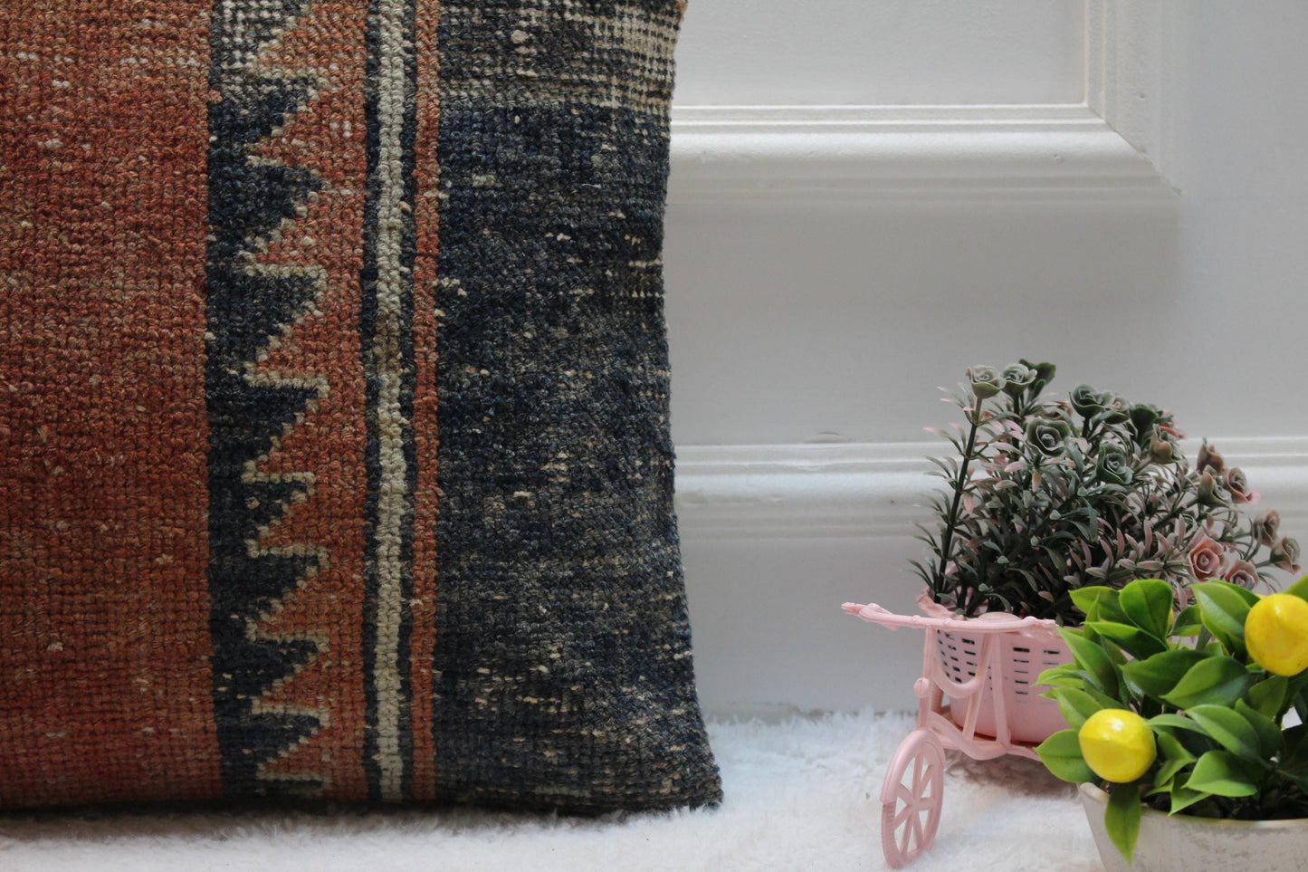 Handmade Red Turkish Rug Pillow Cover: Boho Home Decor (16x16 inch)