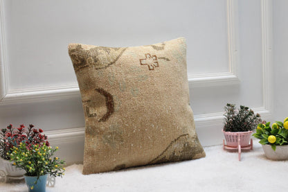 Handmade Beige Turkish Rug Pillow Cover: Boho Home Decor (16x16 in)
