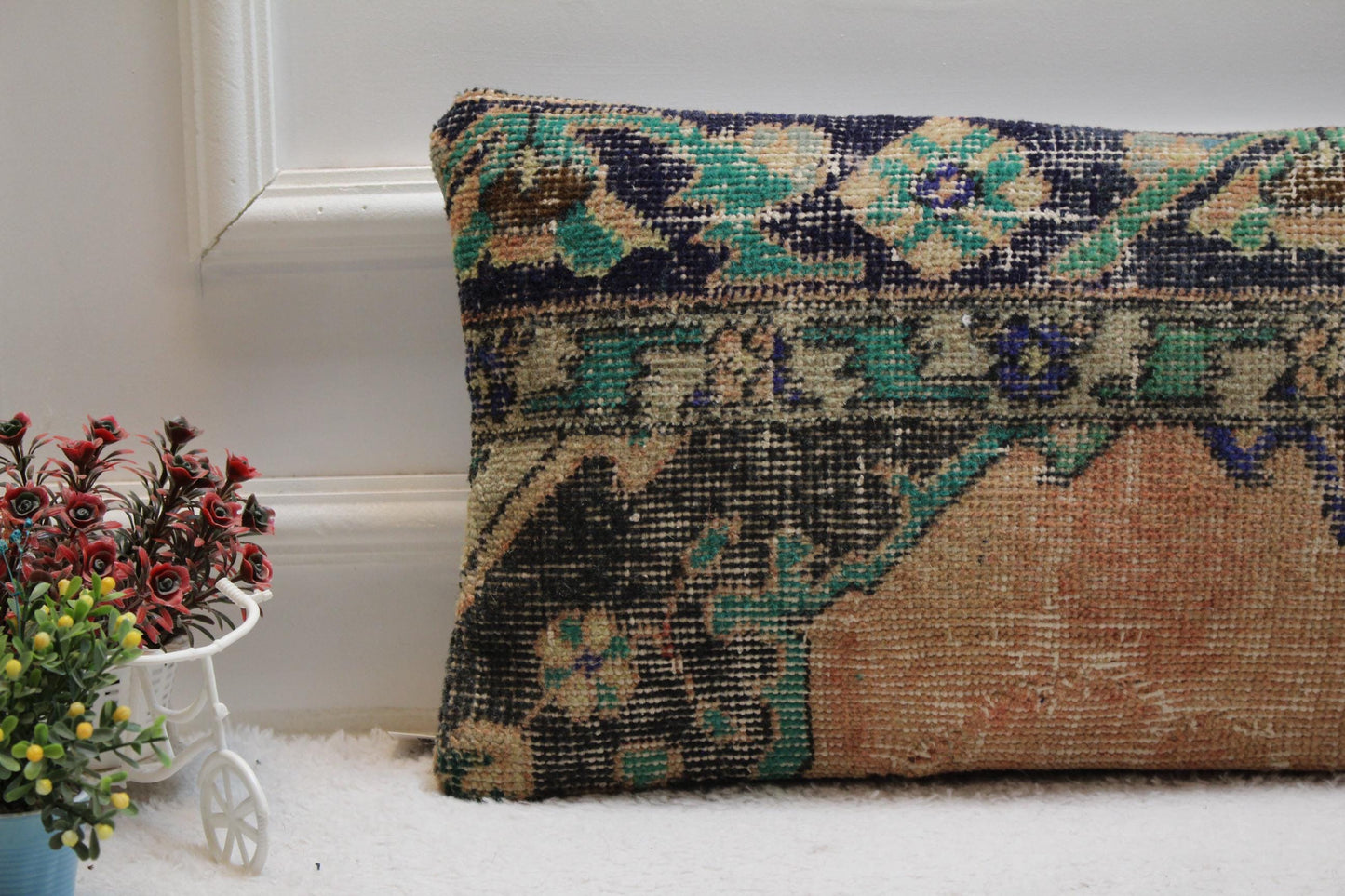 Vintage Turkish Rug Pillow Cover: Boho Lumbar Organic Wool Pillow (12X24 inc.)