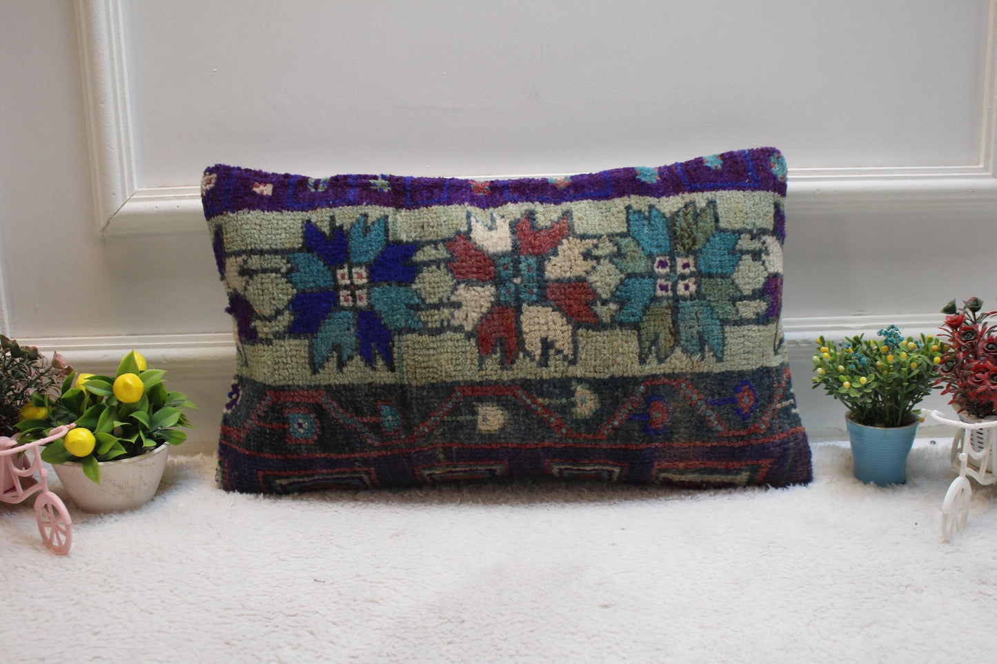 Floral Turkish Rug Lumbar Pillow Cover: Handmade Wool Pillow (12x20 inc)