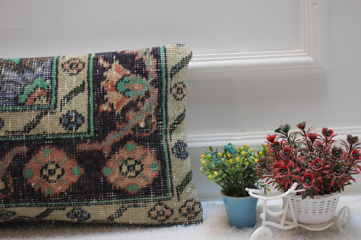 Floral Kilim Lumbar Pillow Cover: Handmade Turkish Rug, 12x20 inch