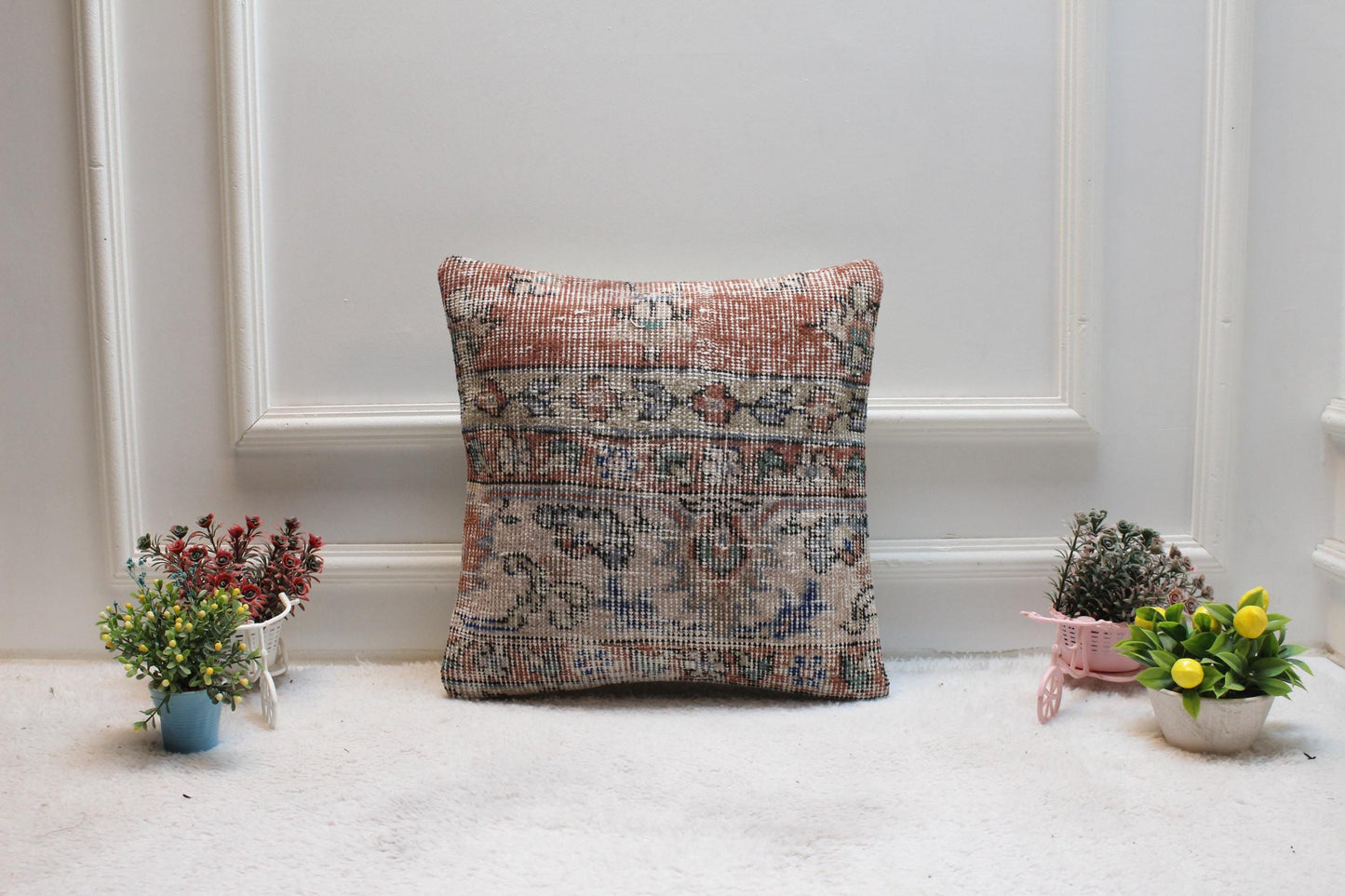 Handmade Turkish Rug Pillow Cover: Floral Boho Decor (16x16 in)
