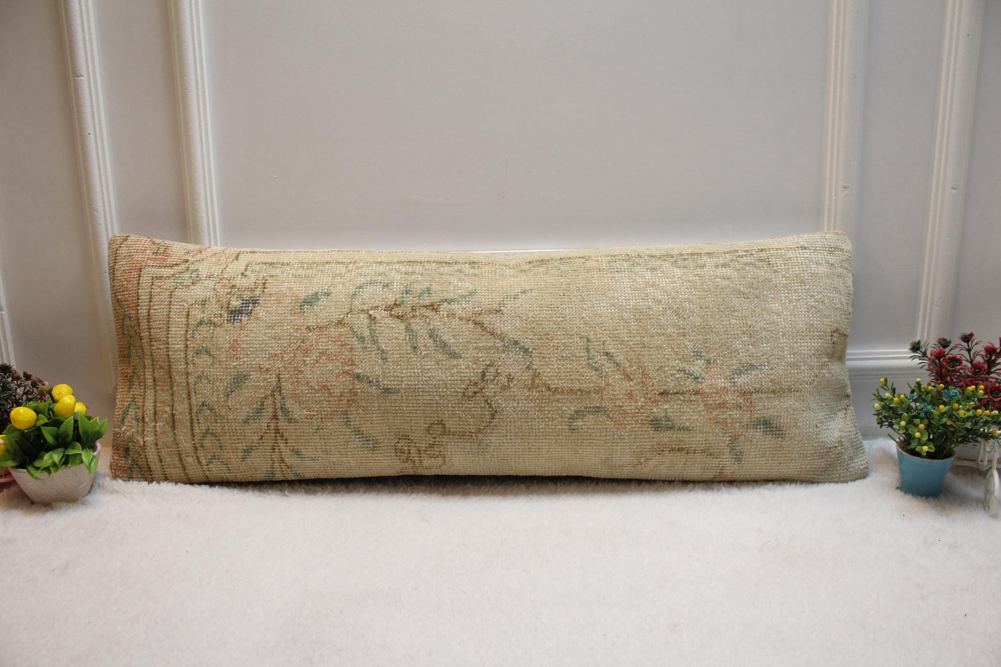Handmade Beige Floral Turkish Rug Lumbar Pillow Cover (12x36 in)