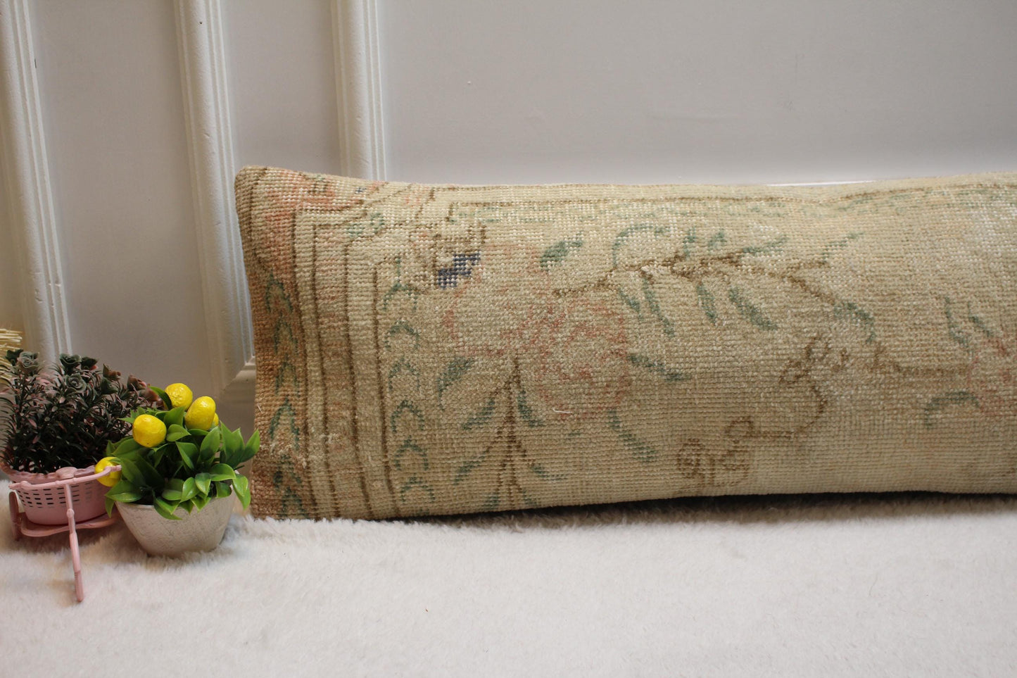 Handmade Beige Floral Turkish Rug Lumbar Pillow Cover (12x36 in)