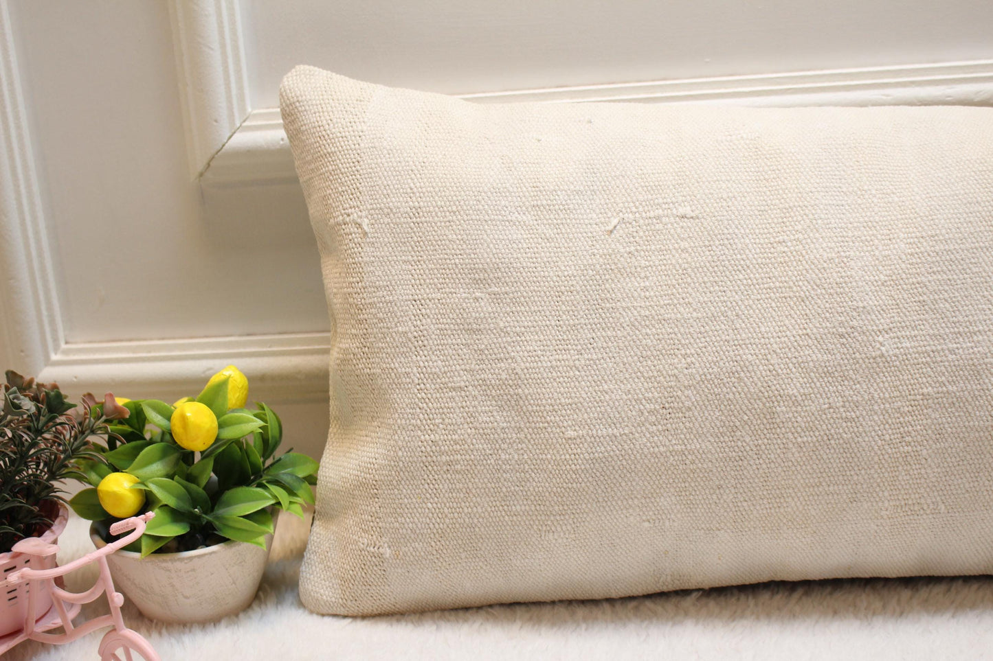 Handmade White Kilim Lumbar Pillow Cover: Upcycled Wool, 12x24 inch