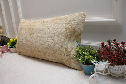 Beige Turkish Rug Lumbar Pillow Cover: Vintage Home Design (12x24in)