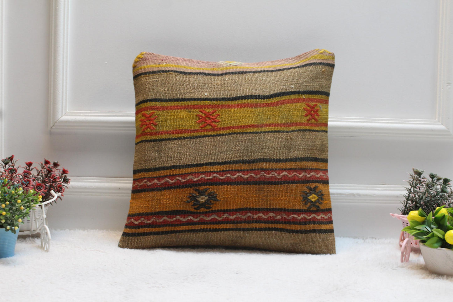 Vintage Turkish Kilim Pillow Cover: Handmade Wool, 16x16 Square