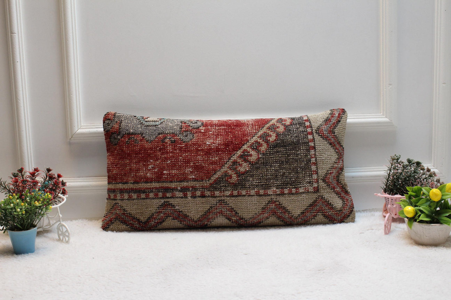 Vintage Turkish Rug Pillow: Organic Wool Lumbar Pillow Cover (12x24 in)