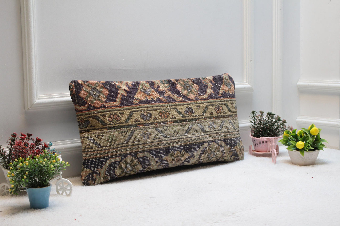 Vintage Turkish Rug Lumbar Pillow Cover: Organic Wool, 12x24 inch