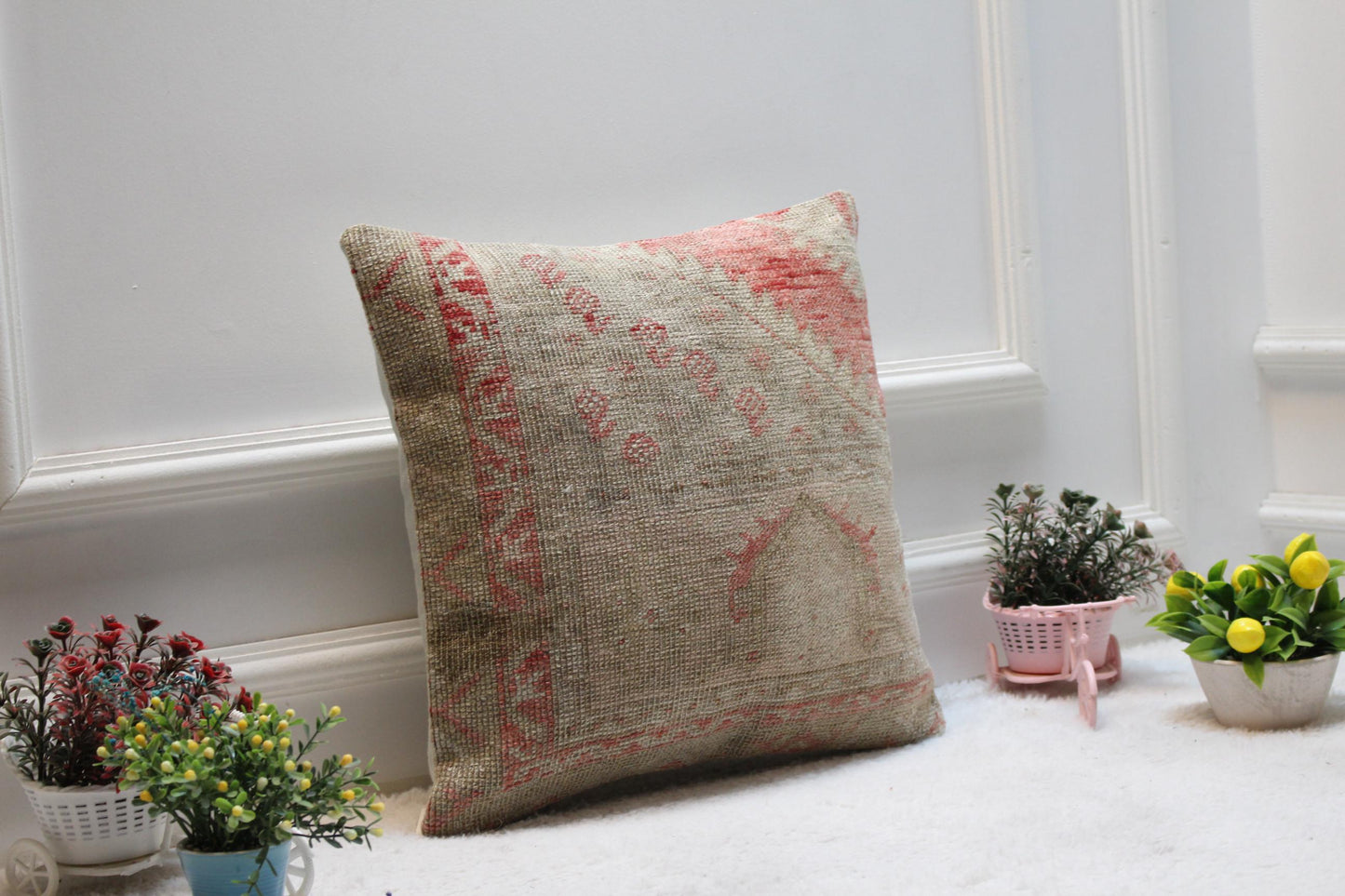 Vintage Turkish Kilim Pillow Cover: Upcycled Woven Rug, 16x16 inch