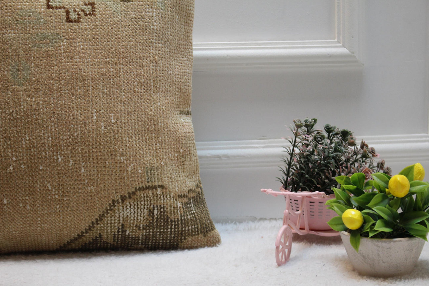 Handmade Beige Turkish Rug Pillow Cover: Boho Home Decor (16x16 in)