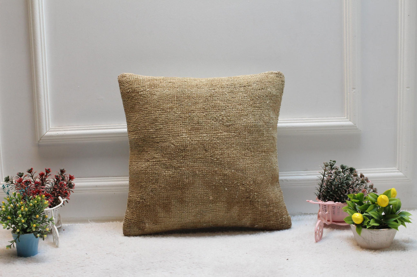Handmade Beige Turkish Rug Pillow Cover: Vintage Kilim, 16x16 inch