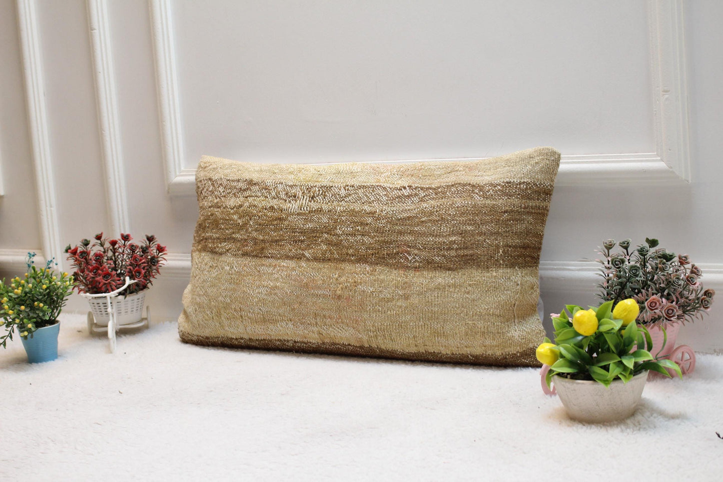 Handmade Beige Kilim Pillow Cover: Vintage Turkish Woven Cushion (12x24 inch)