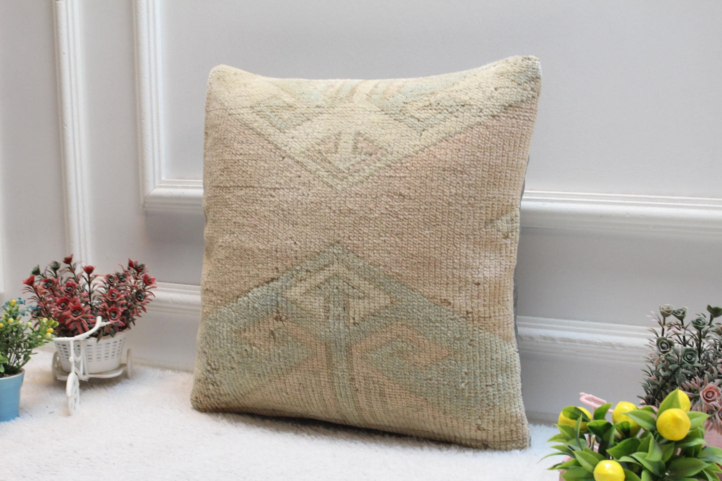 Handmade Turkish Rug Pillow Cover: Upcycled Kilim, 16x16 inch