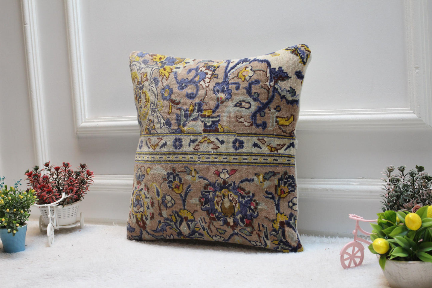 Handmade Floral Kilim Pillow Cover: Turkish Rug, Boho Decor (16x16 inch)