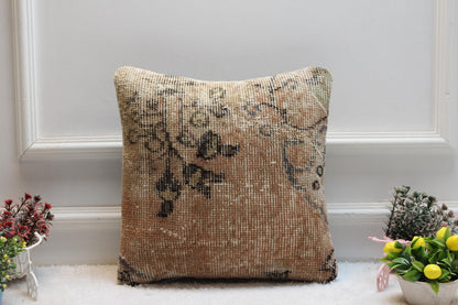 Floral Turkish Rug Pillow Cover: Vintage Wool Throw Pillow (16x16 in)
