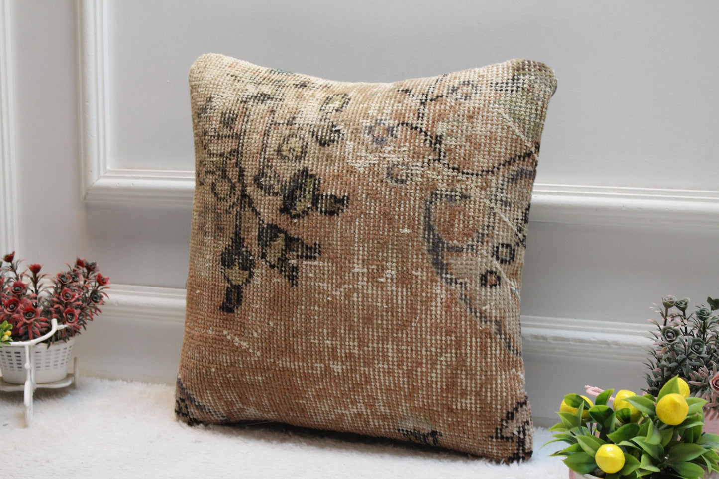 Floral Turkish Rug Pillow Cover: Vintage Wool Throw Pillow (16x16 in)