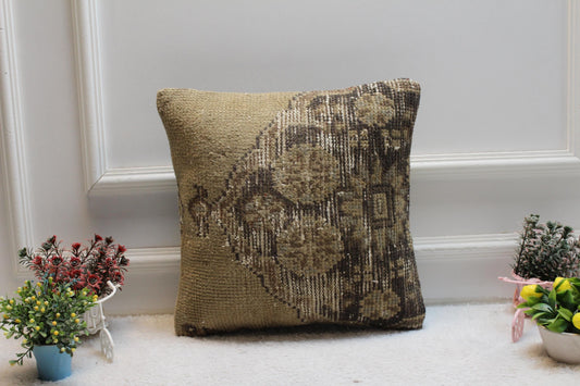Floral Turkish Rug Pillow Cover: Vintage Boho Decor (16x16 in)