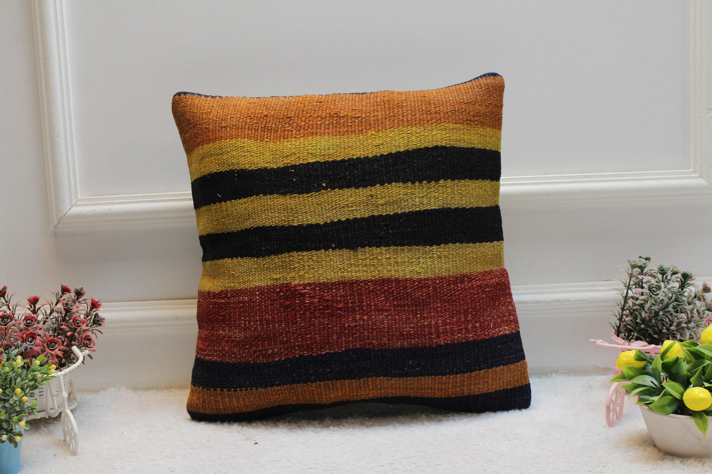 Handmade Kilim Pillow Cover: Boho Home Decor (16x16 inc)