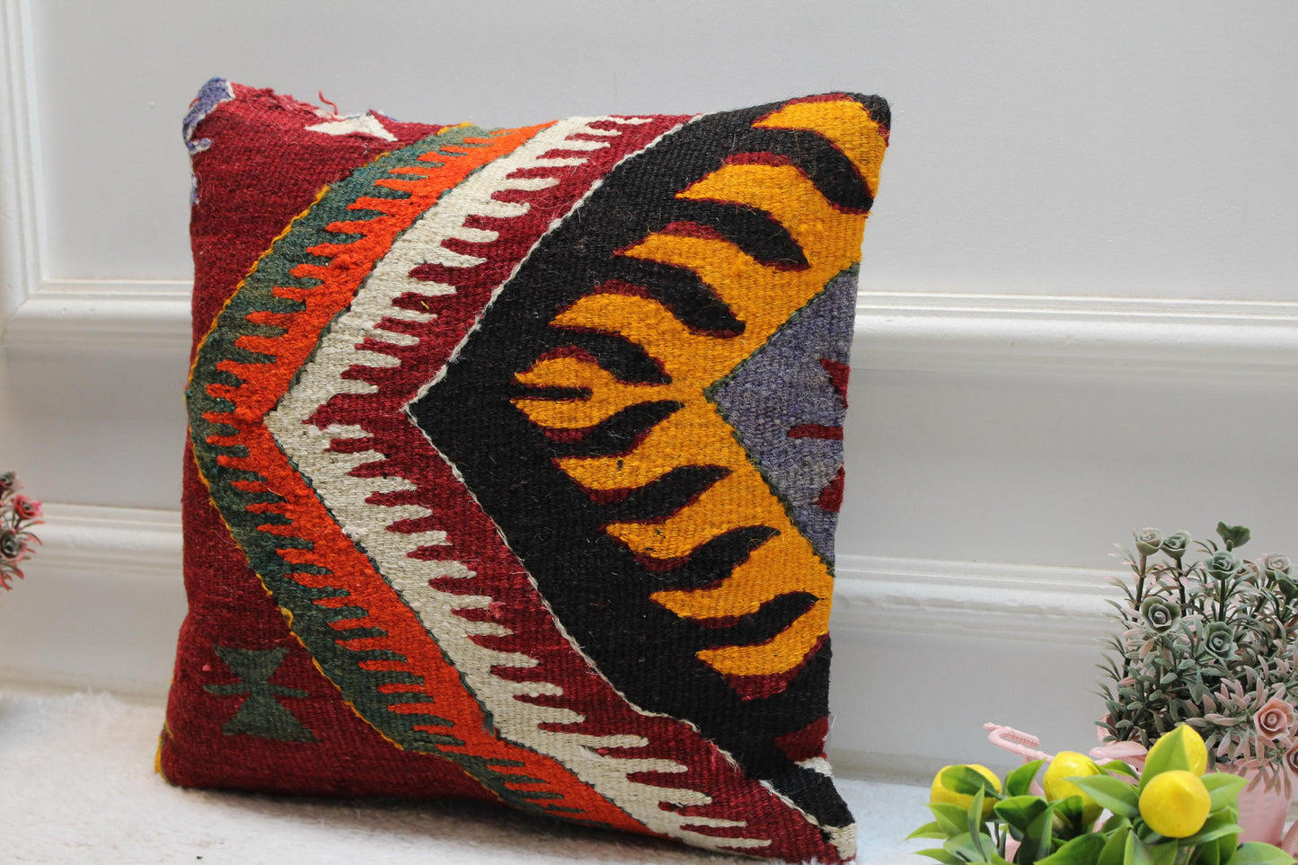 Geometric Kilim Pillow Cover: Handmade Woven Wool, 16x16 inch
